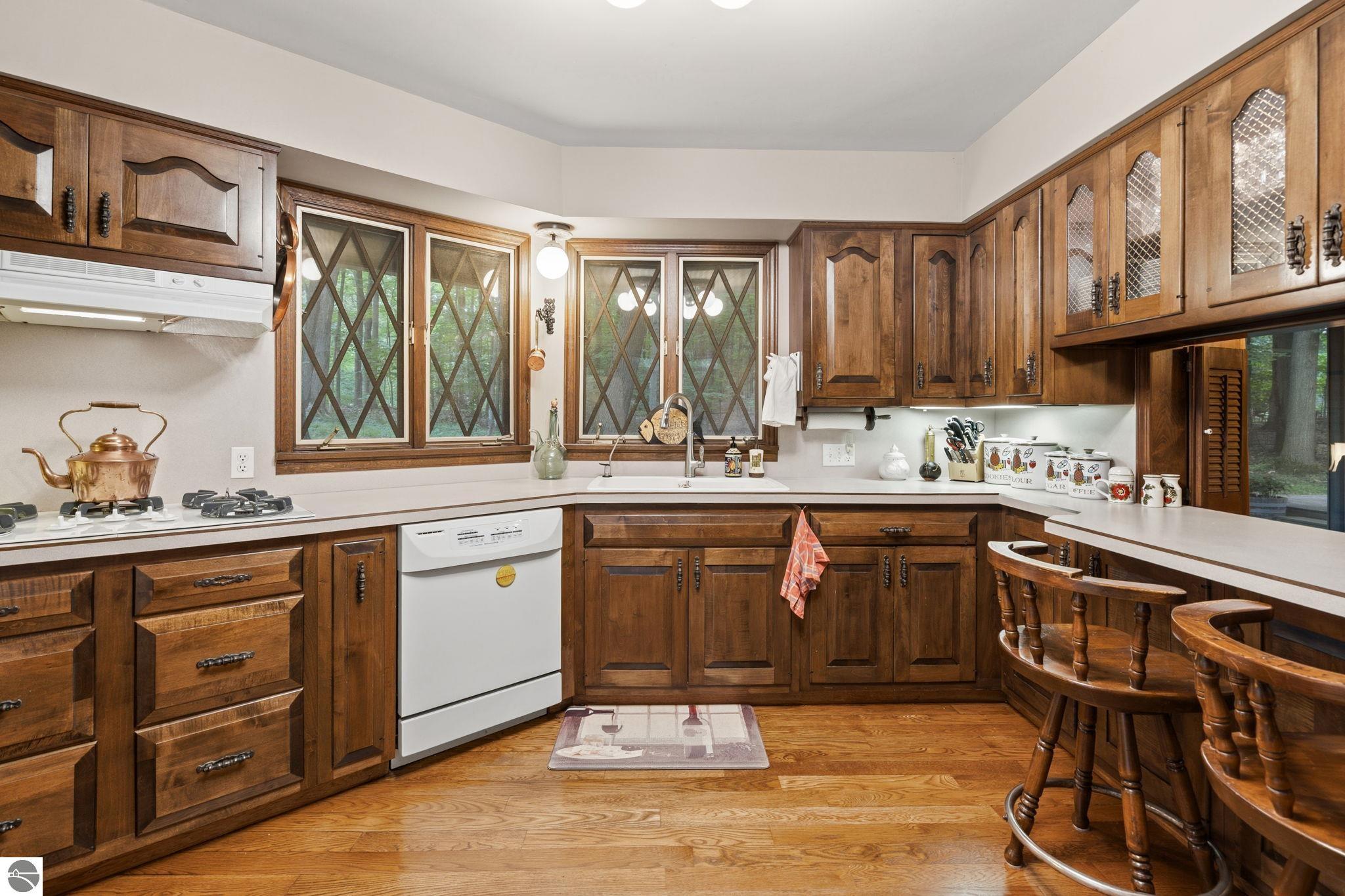 6575 Franklin Woods