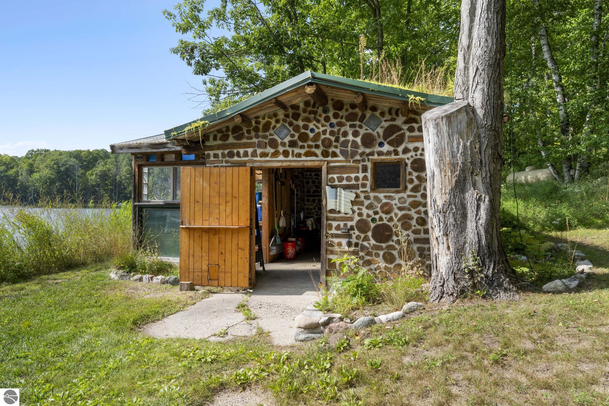 17703 N Sweet Lake Road