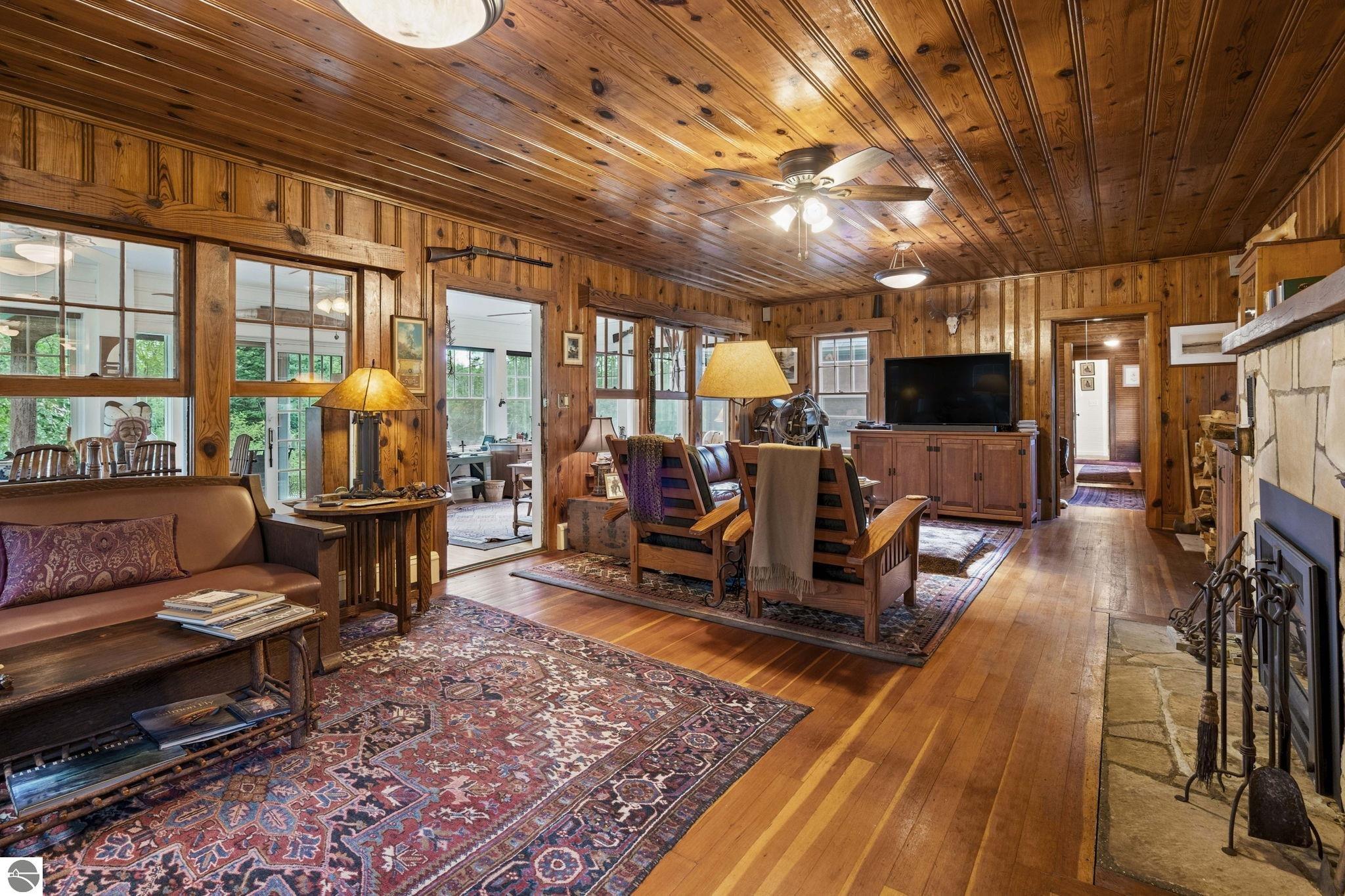 3182 Twin Pine Road