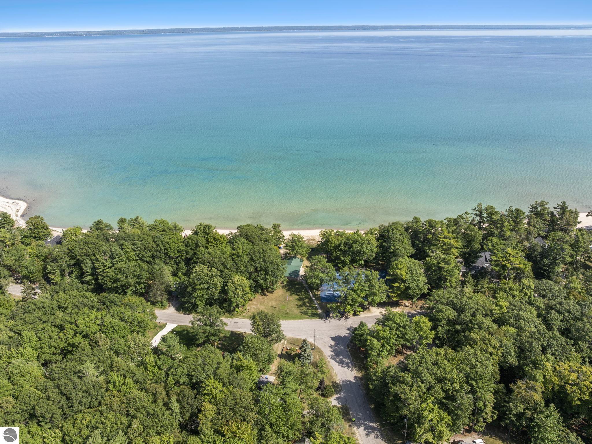13631 N Forest Beach Shores