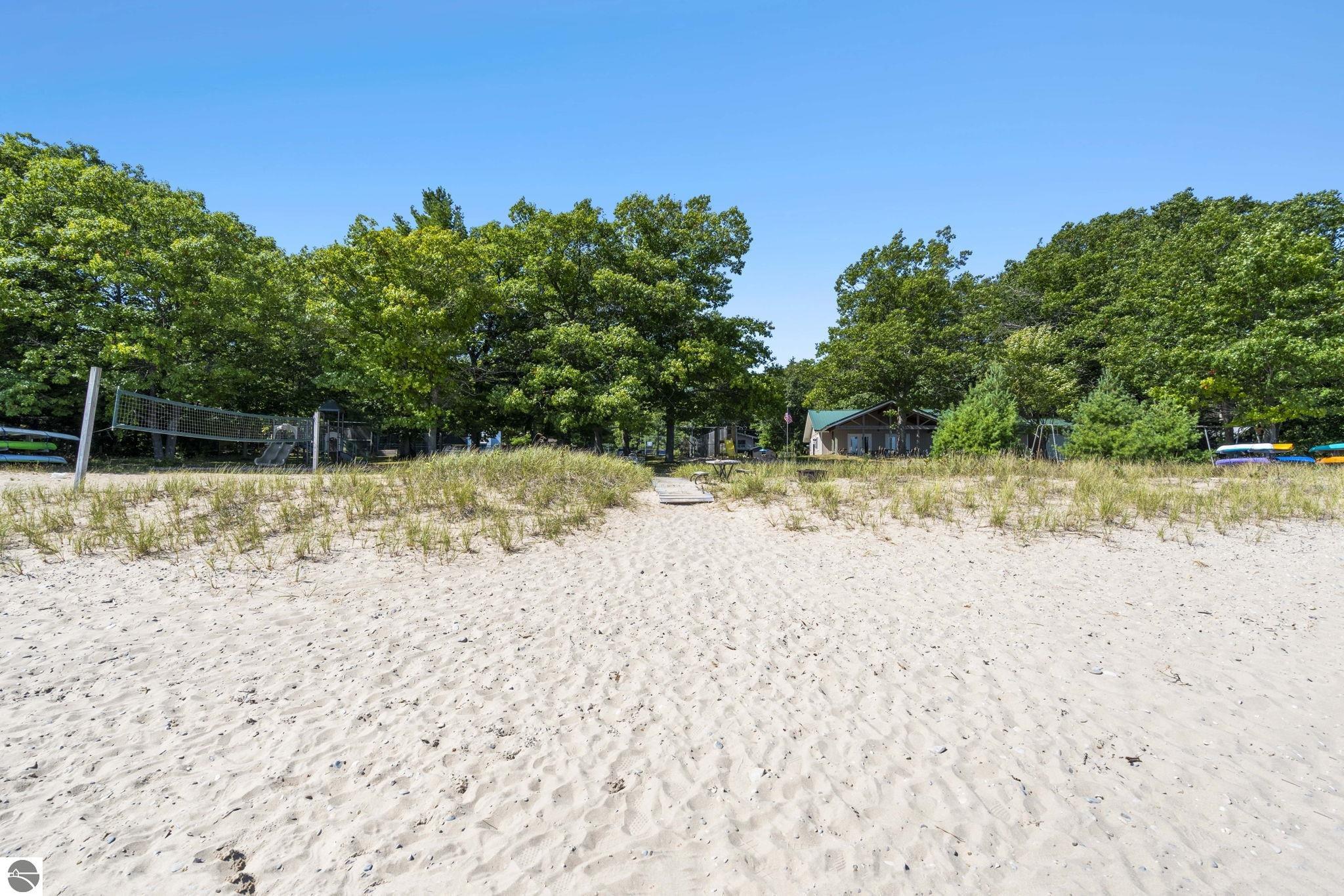 13631 N Forest Beach Shores