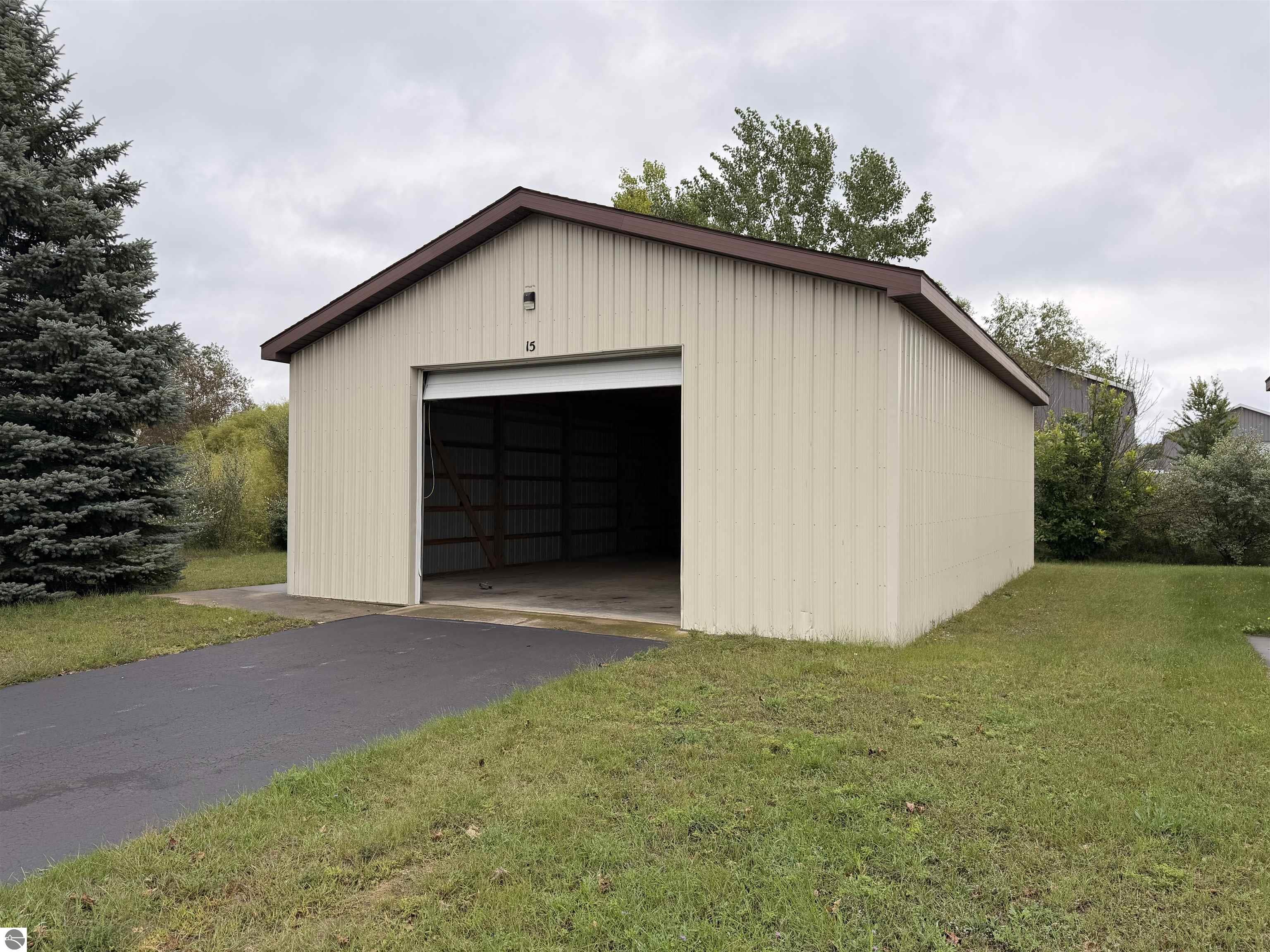 6763 E M-72 # 15 Unit: #15