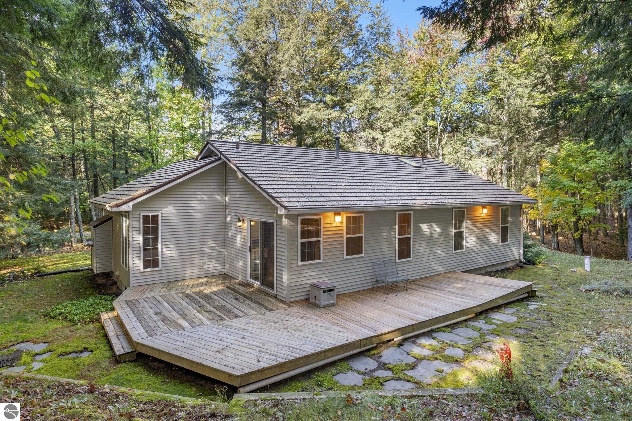 5763 MacKenzie Drive