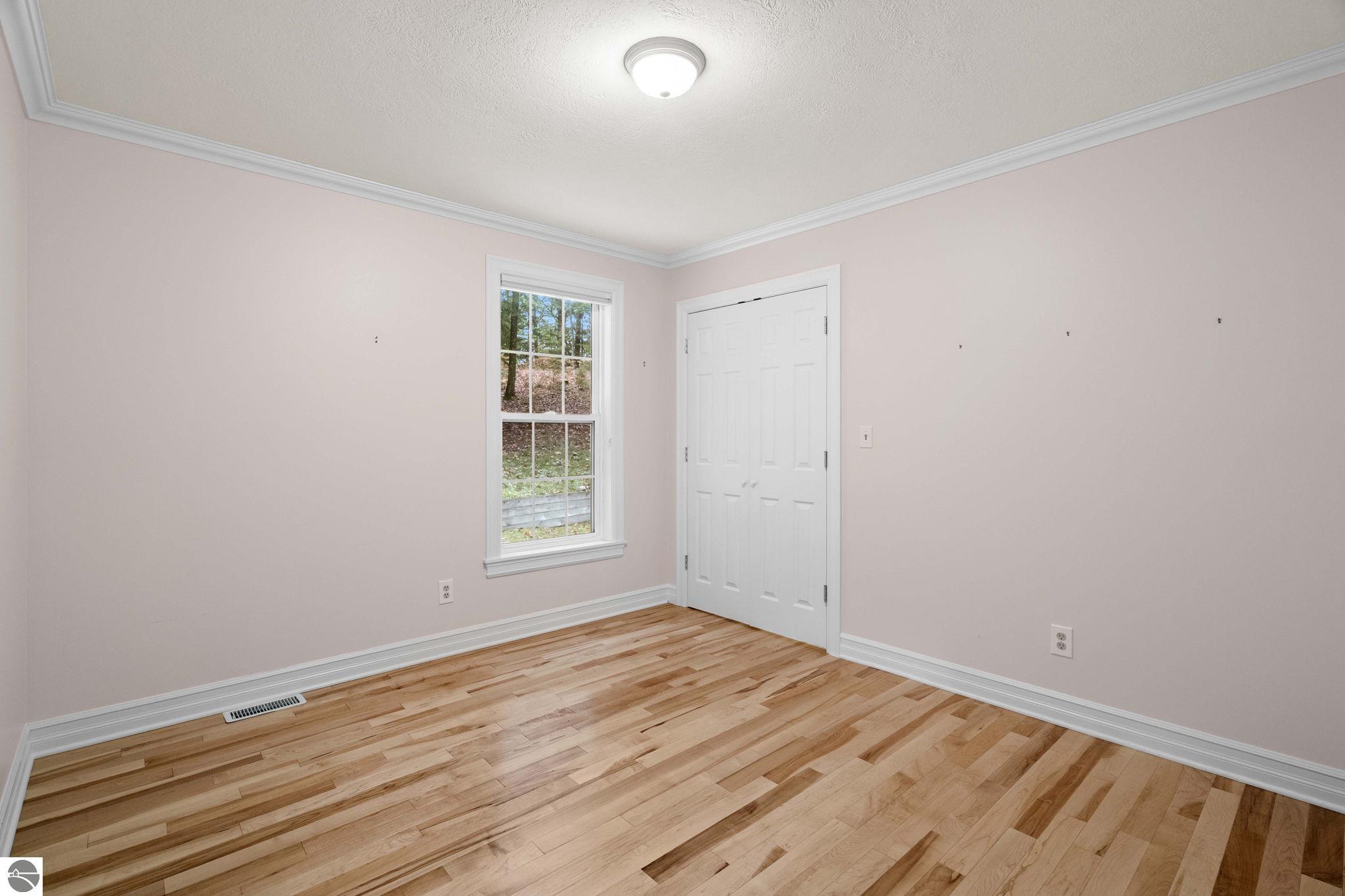 5763 MacKenzie Drive