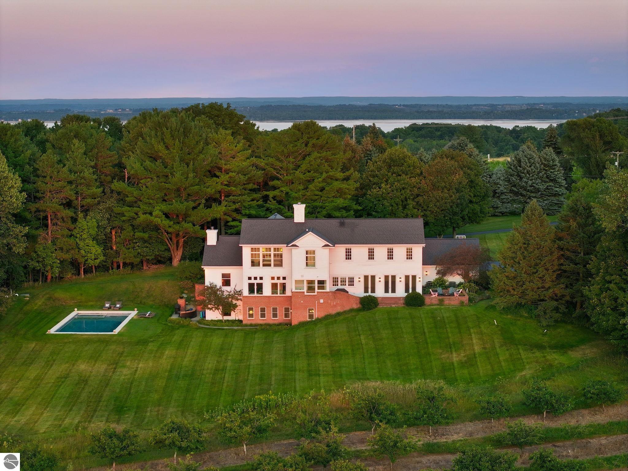 12335 Center Road