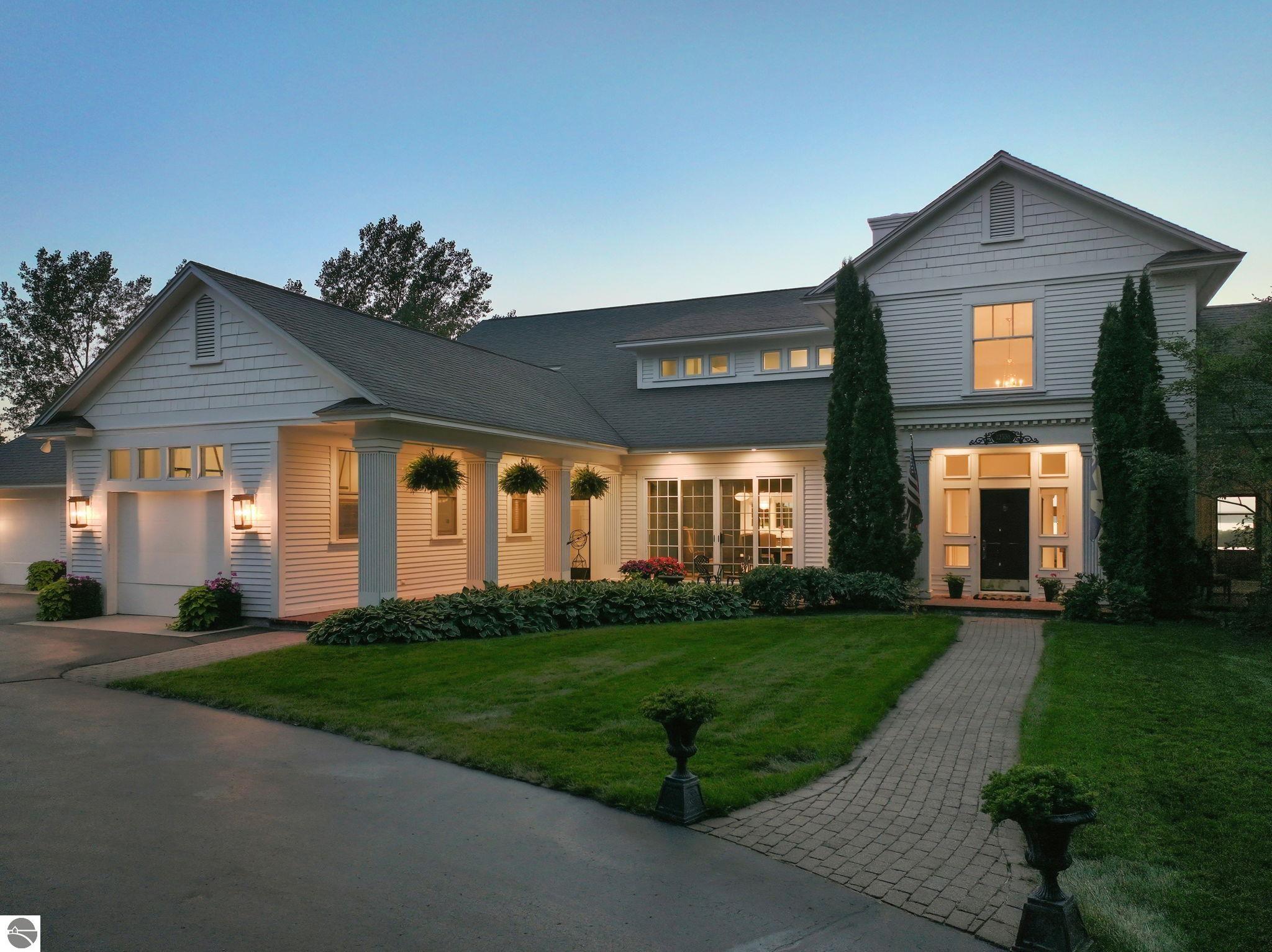 12335 Center Road Traverse City Mi Us 49686 5f78ac888d410e8ee2849a0fbb56d46f