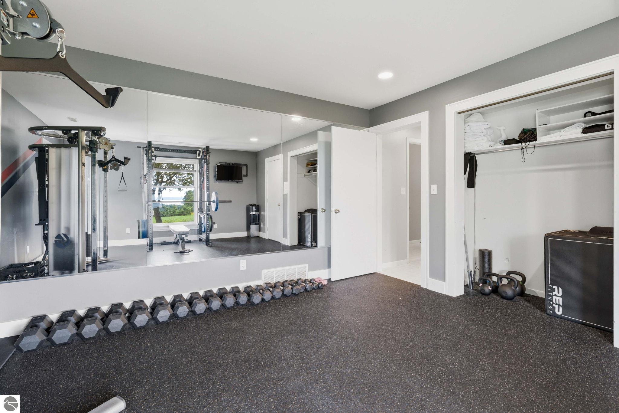 12335 Center Road