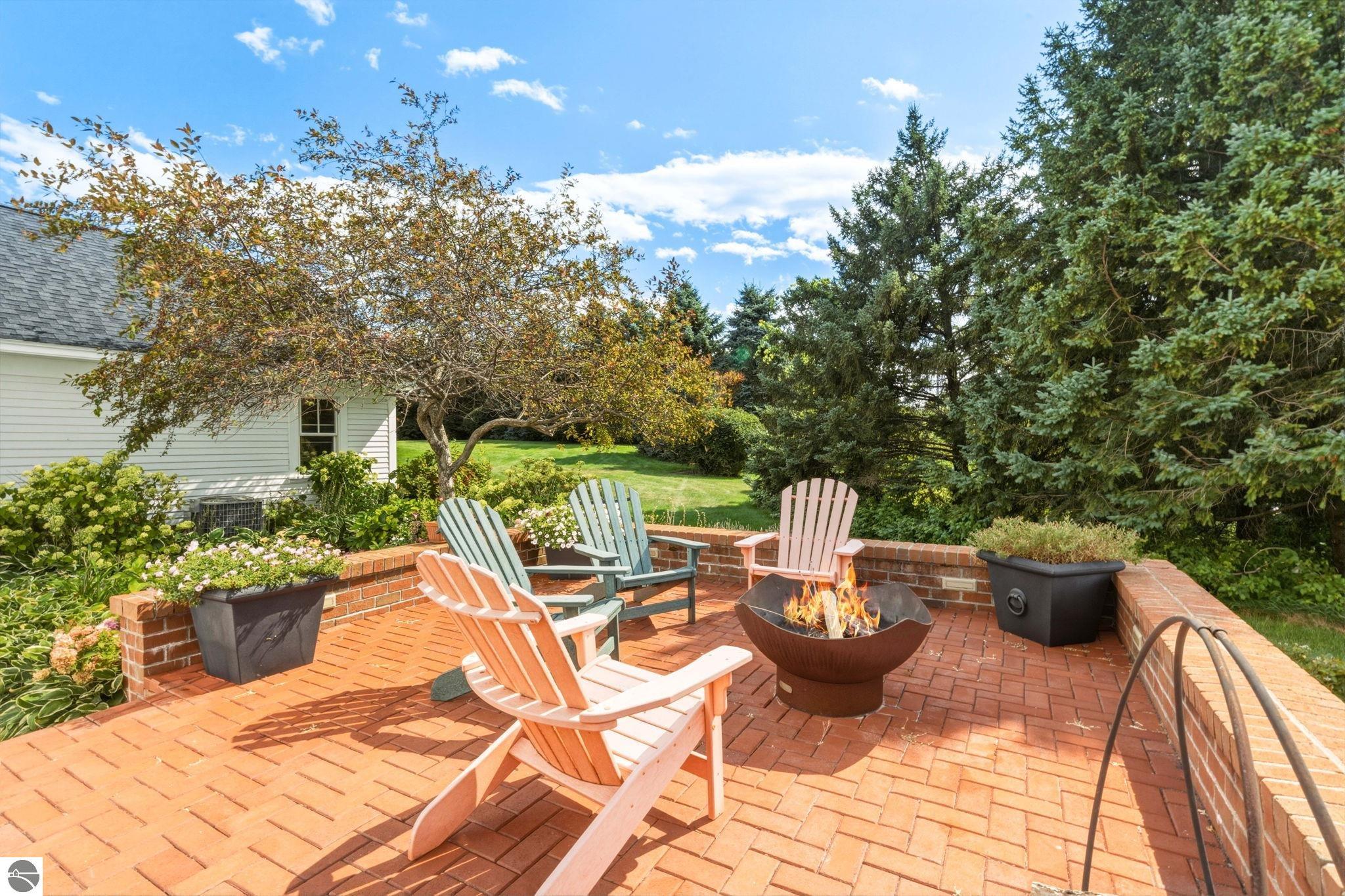 12335 Center Road