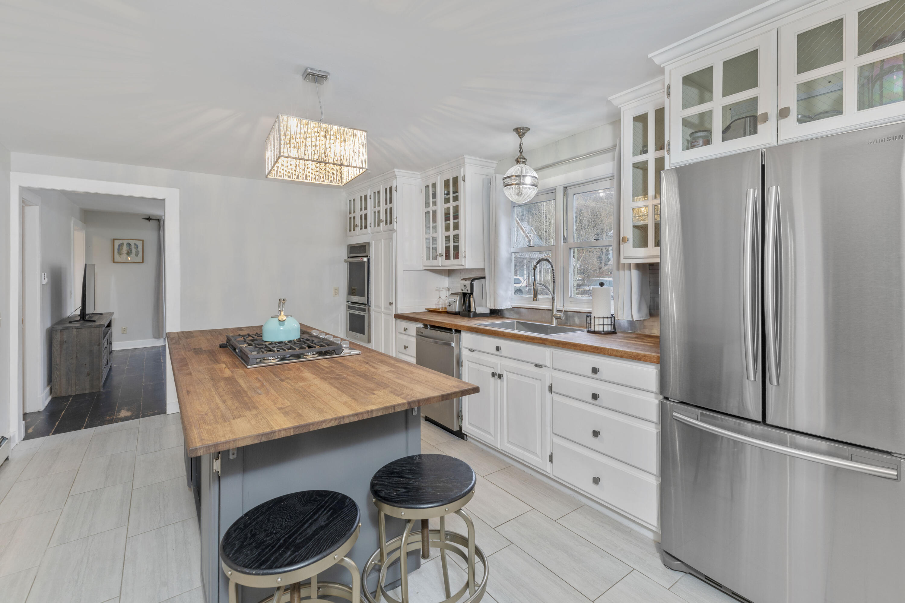 116 E Columbia Avenue