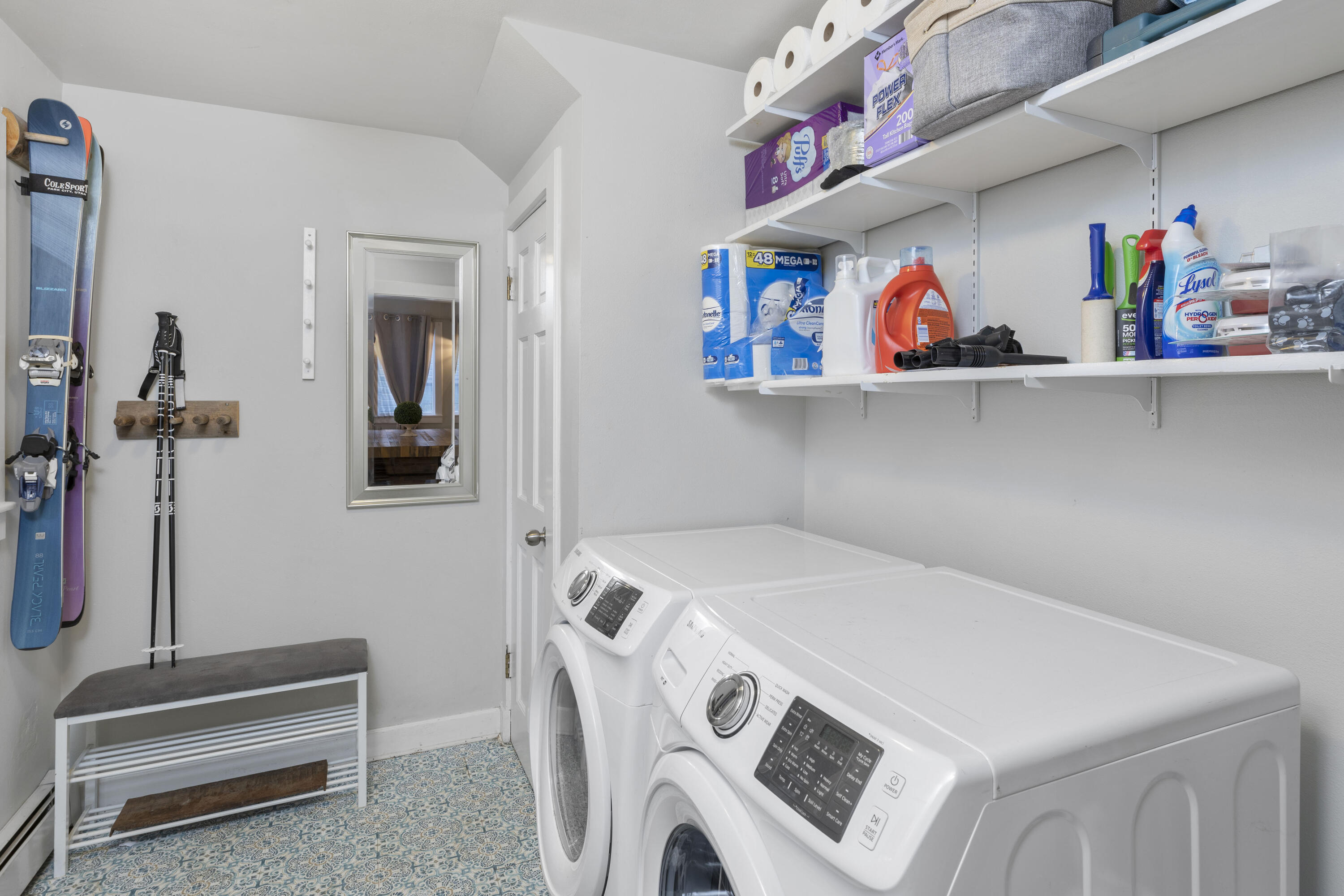 116 E Columbia Avenue