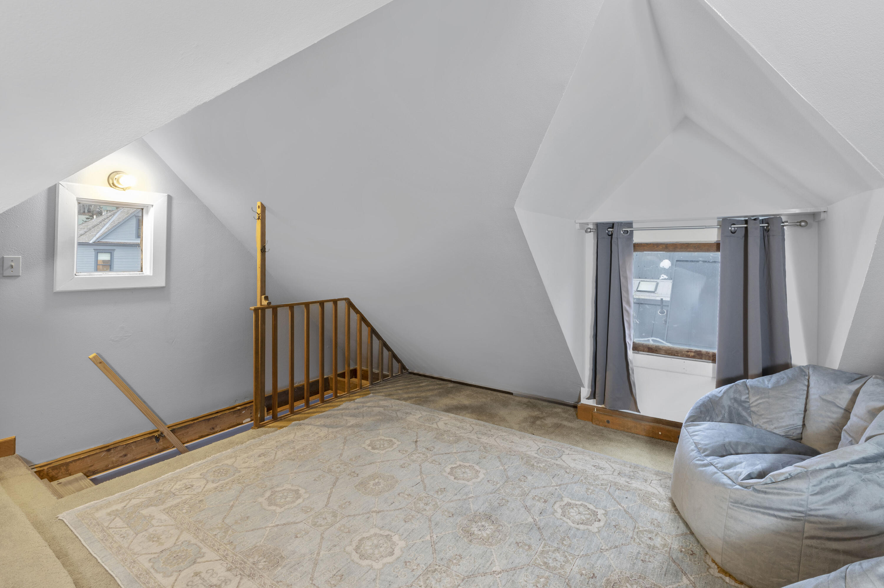 116 E Columbia Avenue