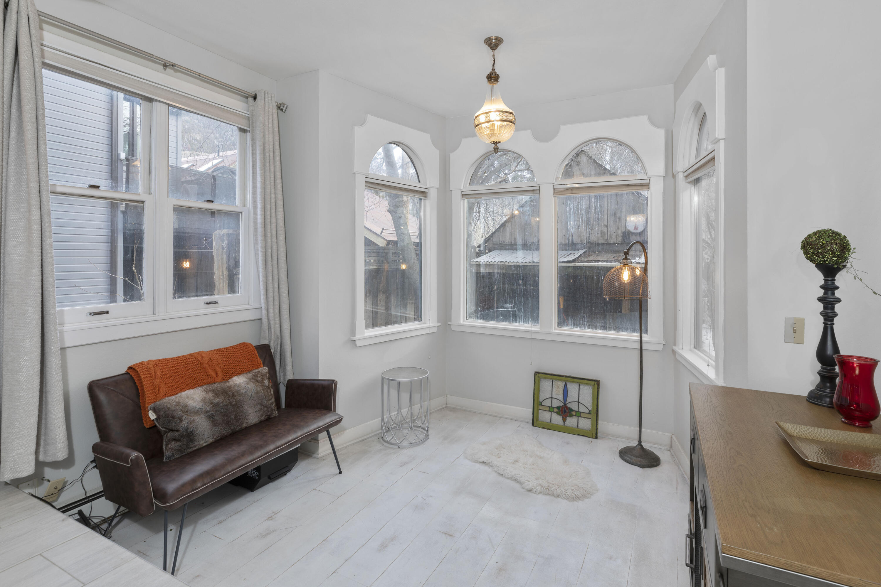 116 E Columbia Avenue