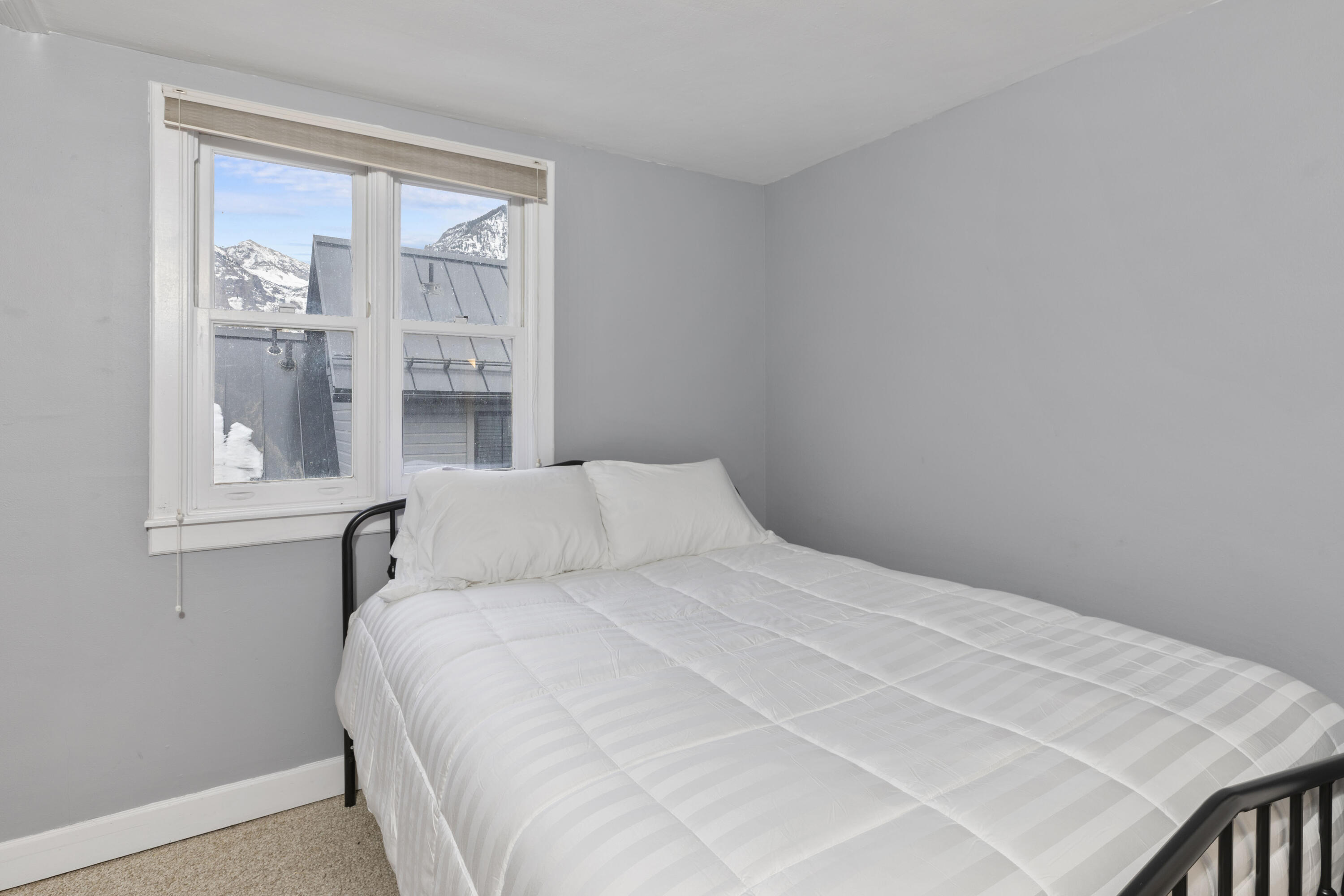 116 E Columbia Avenue