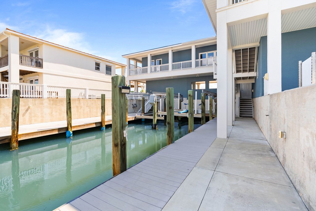 134 Bay Harbor Dr