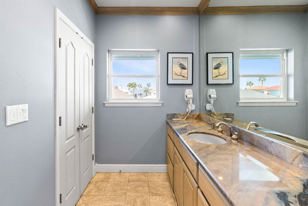 134 Bay Harbor Dr