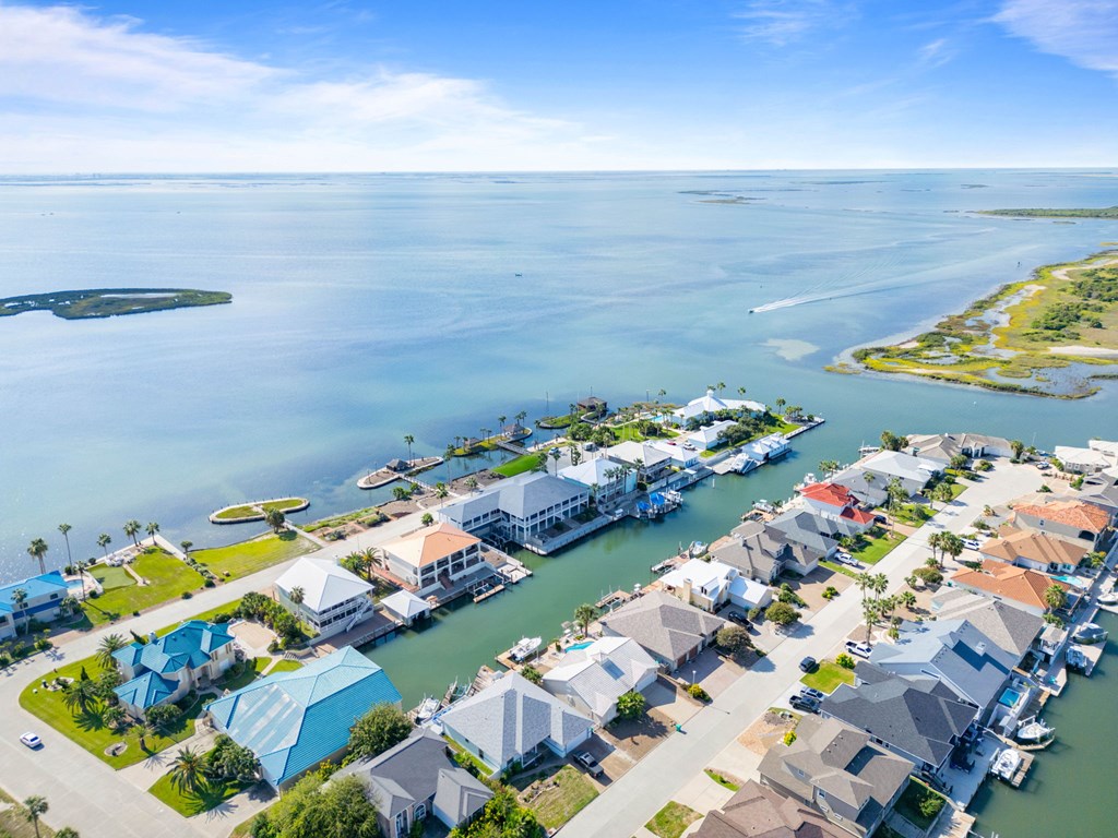 134 Bay Harbor Dr