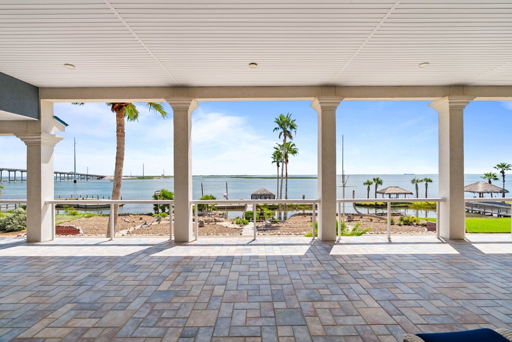 134 Bay Harbor Dr