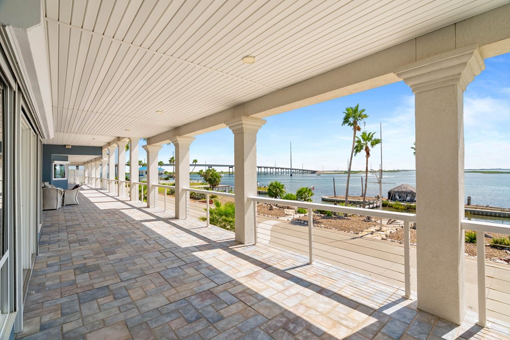 134 Bay Harbor Dr