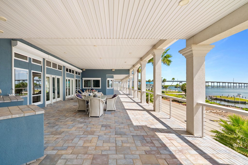 134 Bay Harbor Dr