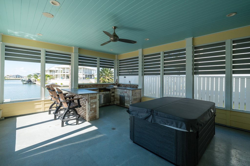1017 North Isle