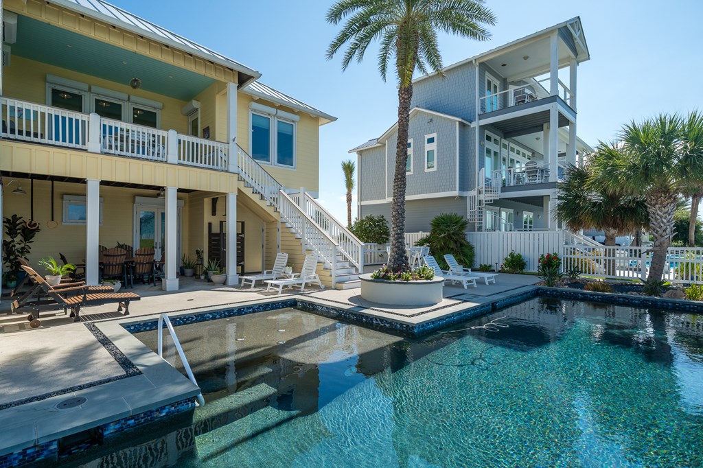 1017 North Isle