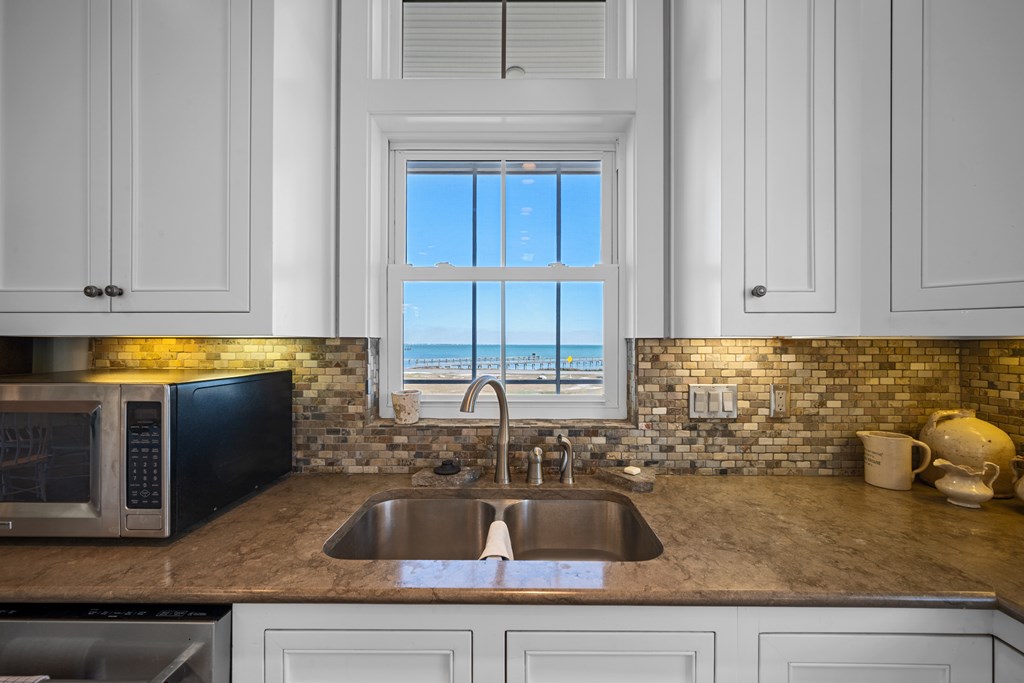 20 Old Cottage Beach Dr