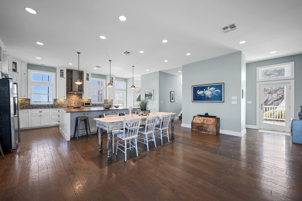 20 Old Cottage Beach Dr