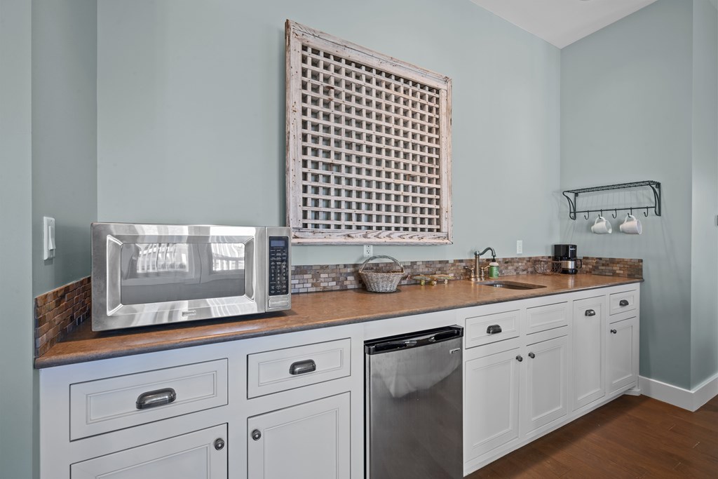 20 Old Cottage Beach Dr