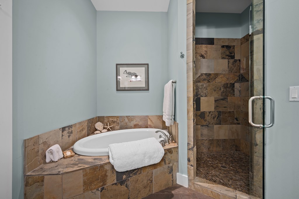 20 Old Cottage Beach Dr