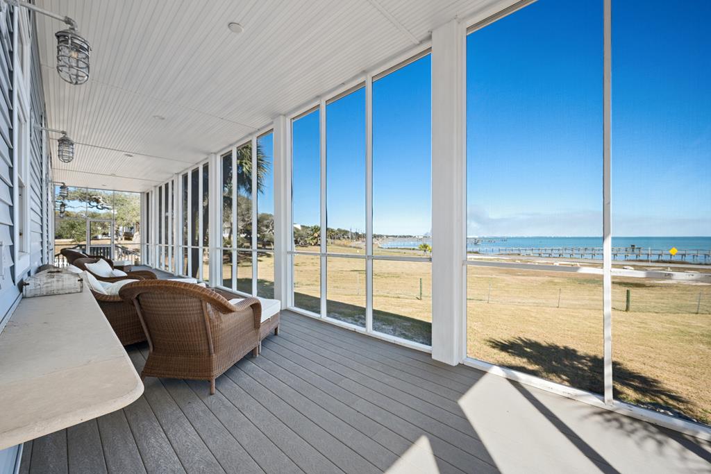 20 Old Cottage Beach Dr