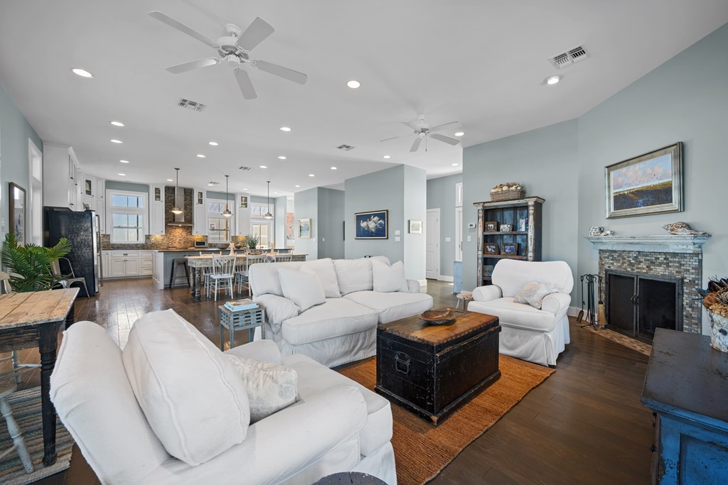 20 Old Cottage Beach Dr