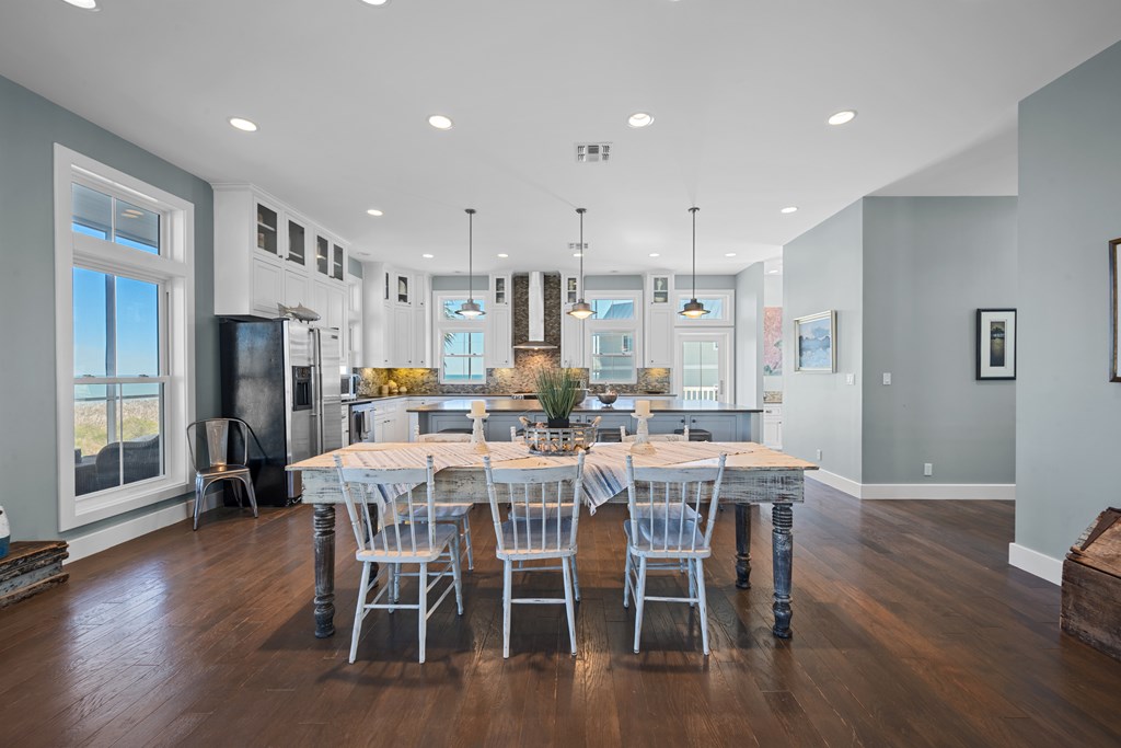 20 Old Cottage Beach Dr