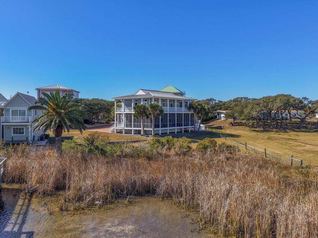 20 Old Cottage Beach Dr