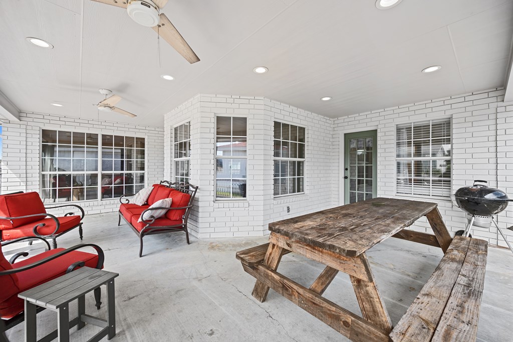 231 Windjammer St