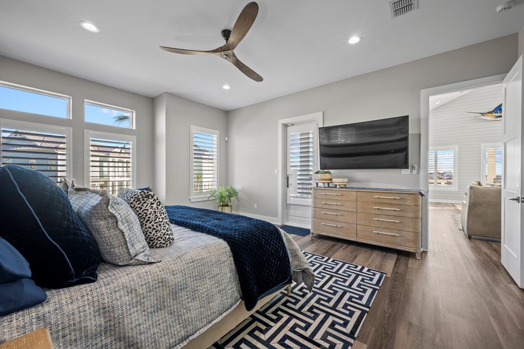 1002 Grand Cayman Ct