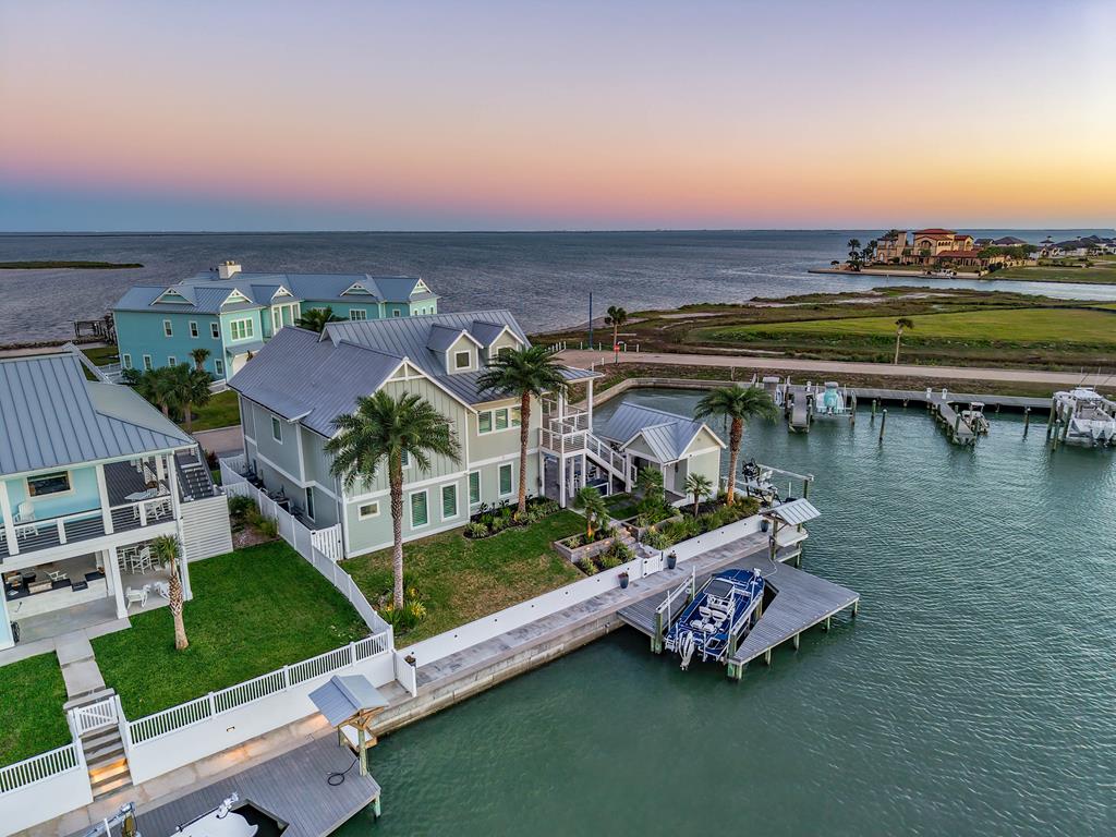 1002 Grand Cayman Ct