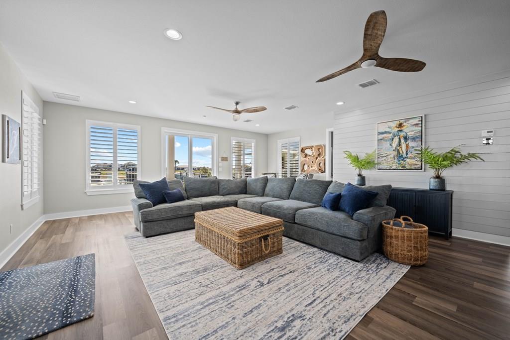 1002 Grand Cayman Ct