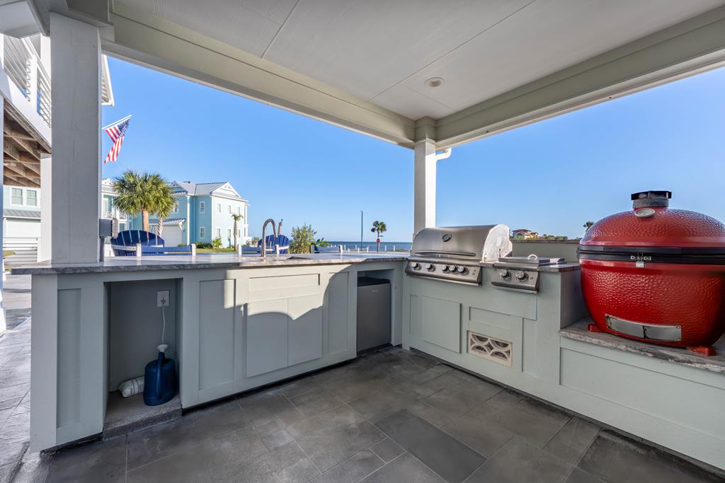 1002 Grand Cayman Ct