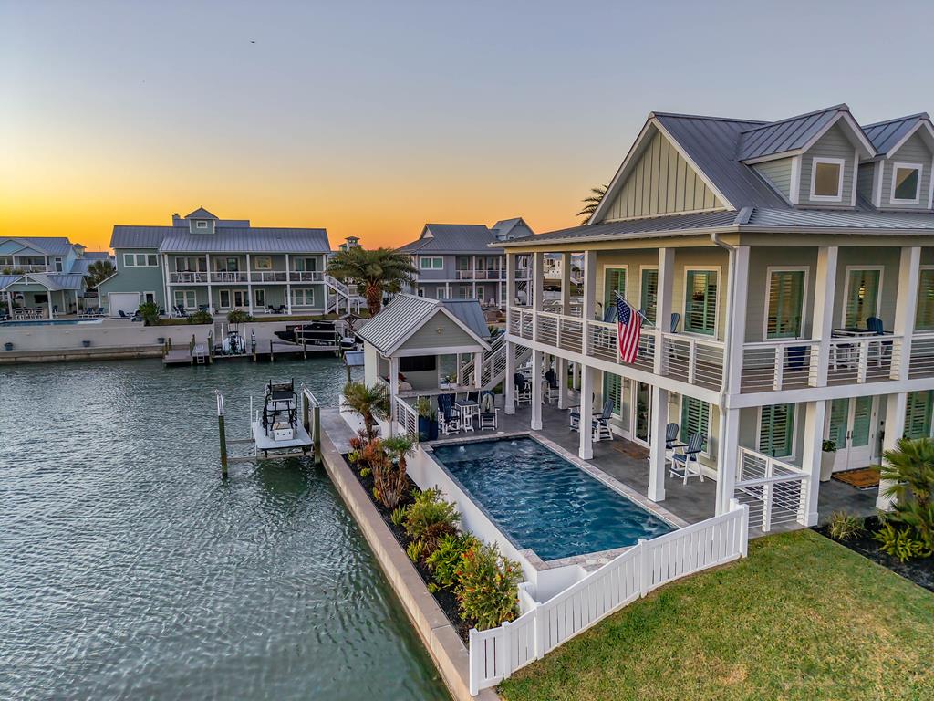 1002 Grand Cayman Ct