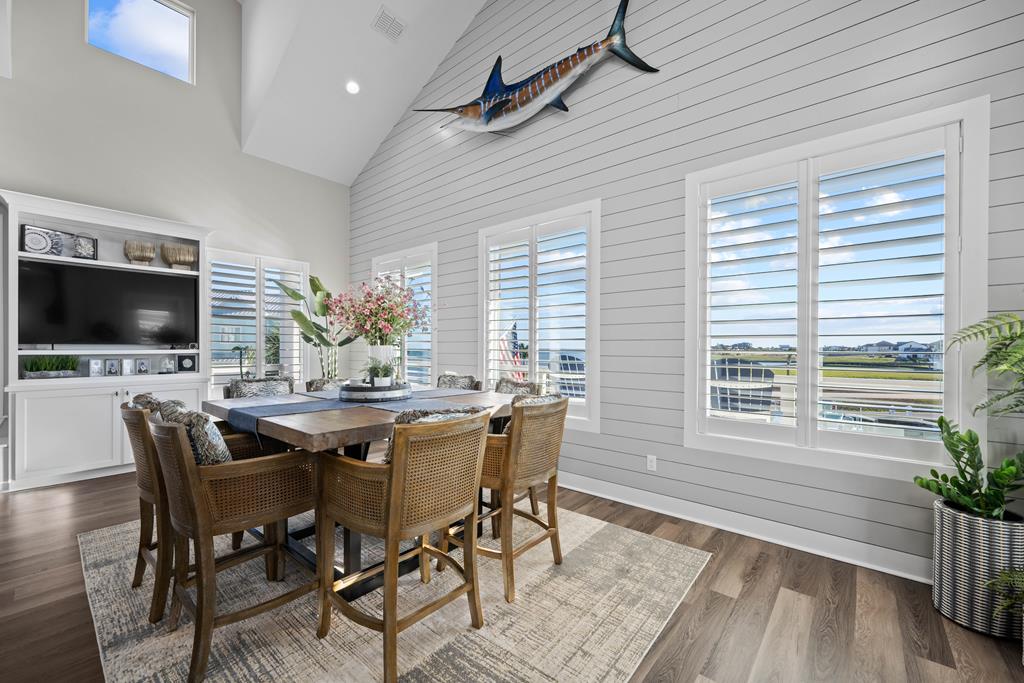 1002 Grand Cayman Ct