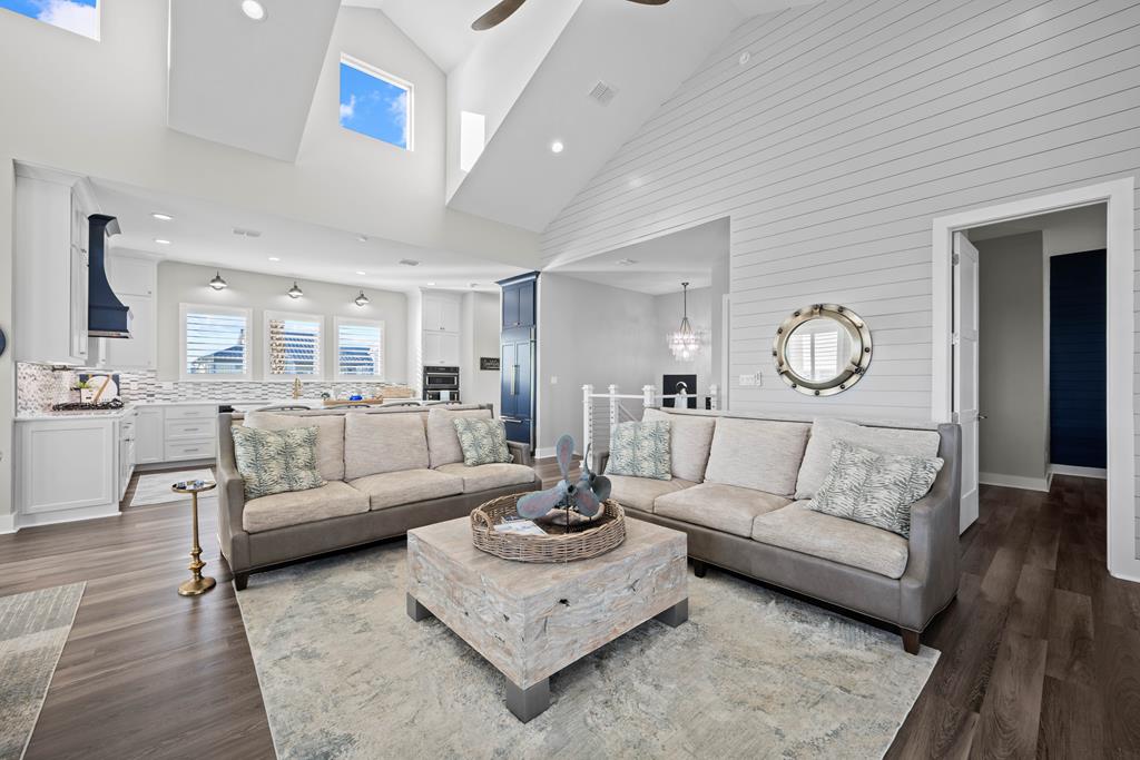 1002 Grand Cayman Ct