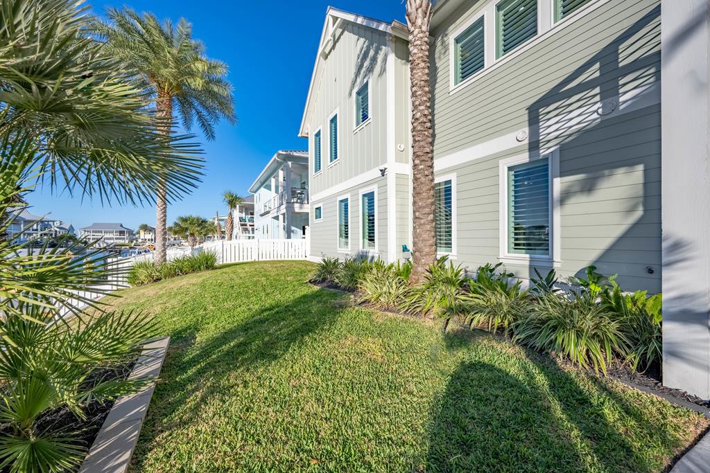 1002 Grand Cayman Ct