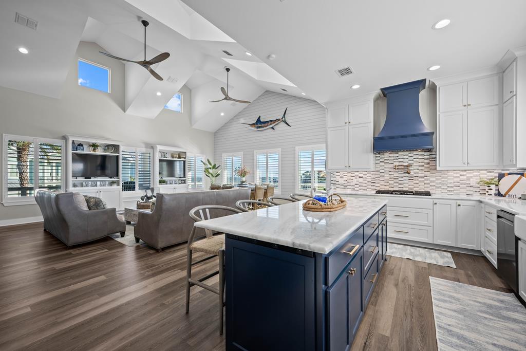 1002 Grand Cayman Ct