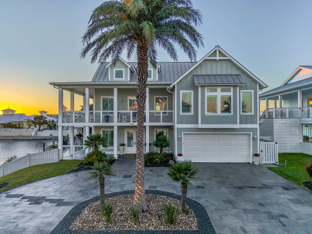 1002 Grand Cayman Ct