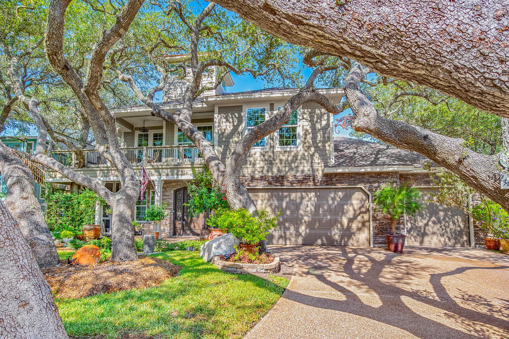 35 Bahama St