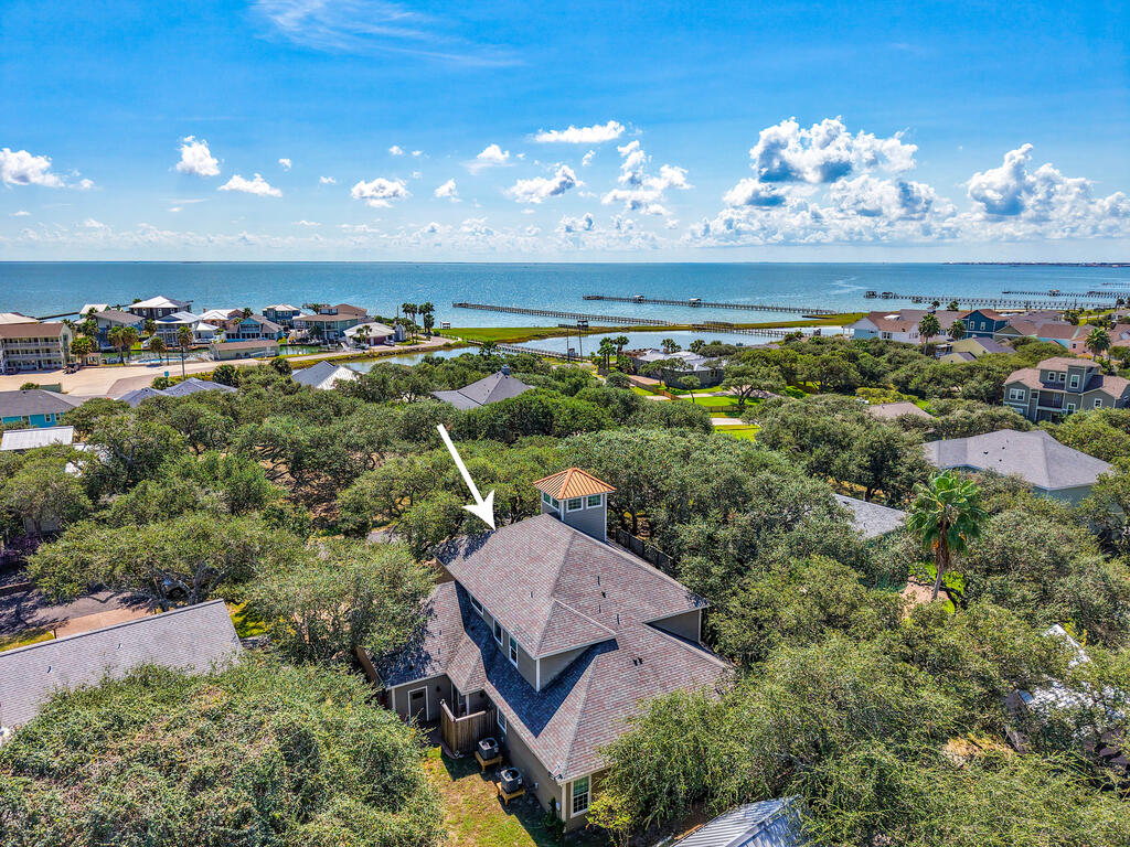 35 Bahama St