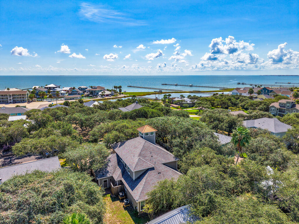 35 Bahama St