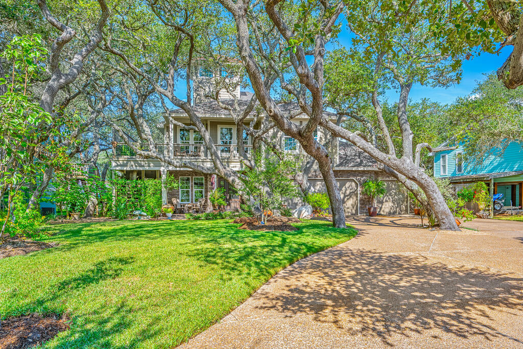 35 Bahama St