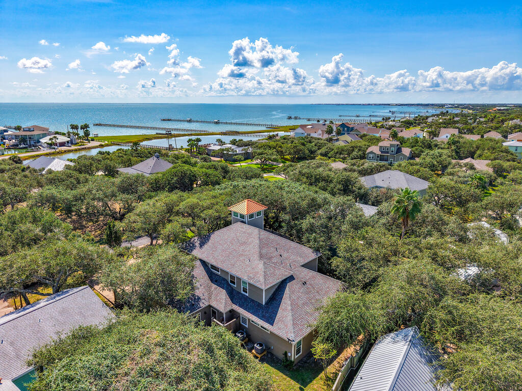 35 Bahama St