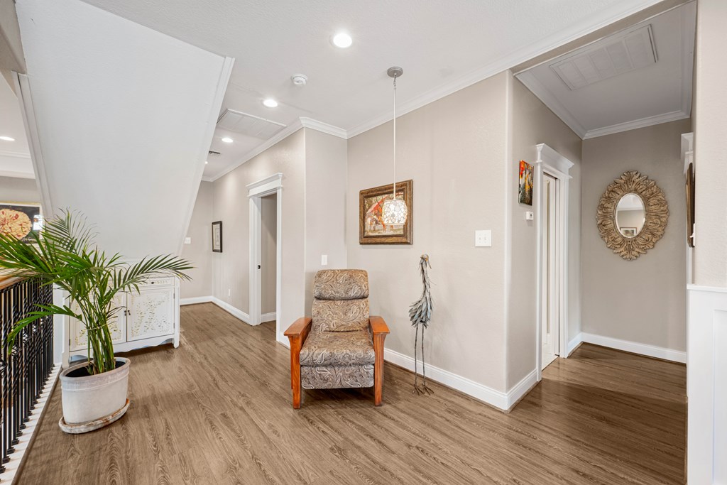 35 Bahama St